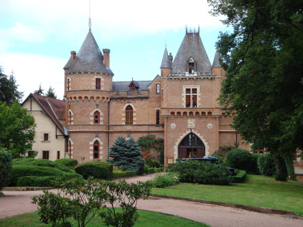 Chateau de Maulmont